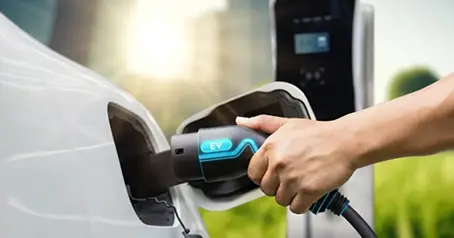 Инновационная пленка SABIC, не боящаяся высоких температур и давления, помогает конденсаторам электромобилей достичь новых прорывов.