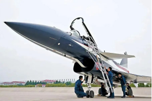 Анализ системы материальных технологий J10C: скачок в авиационной промышленности Китая